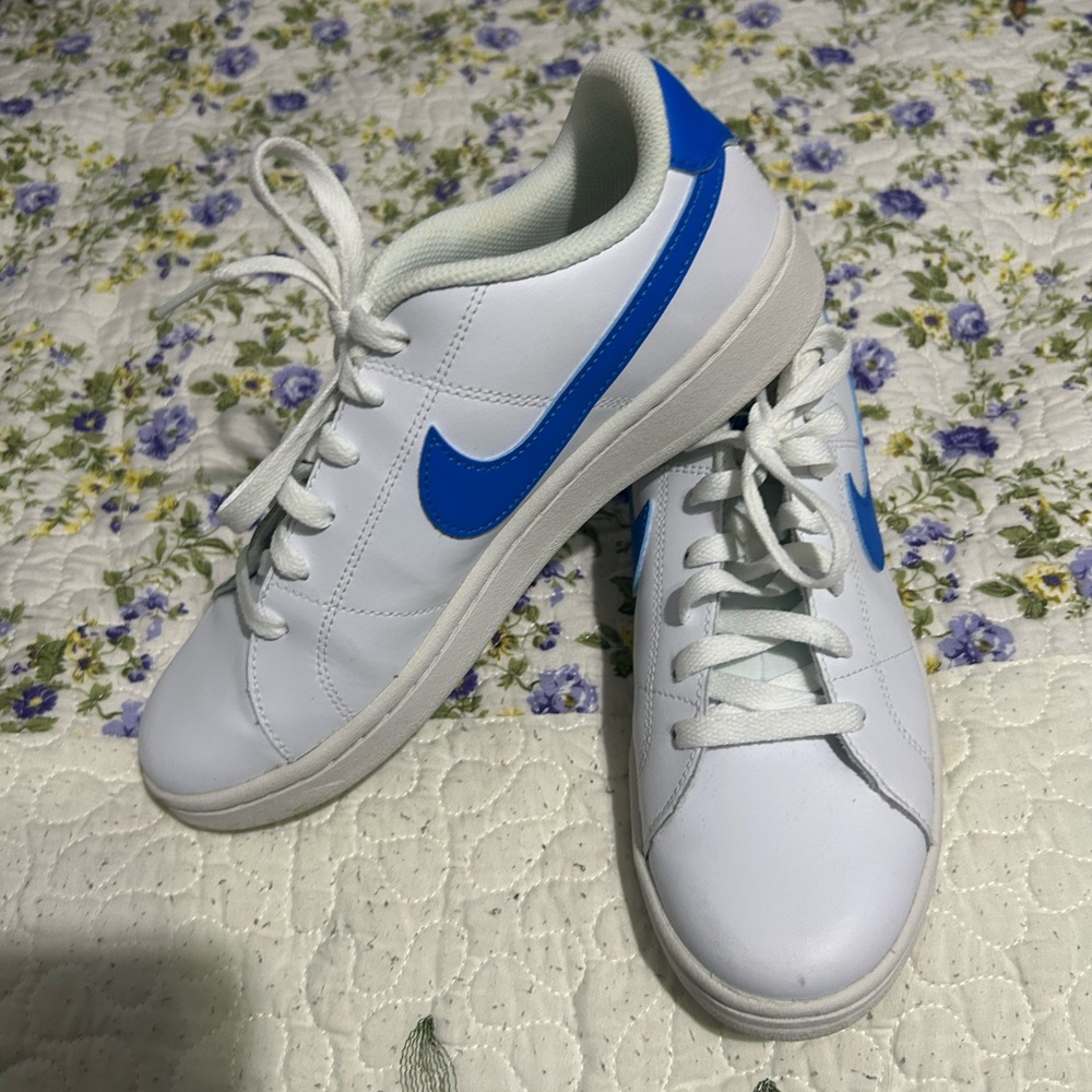 Nike White and Blue Women's Sneakers